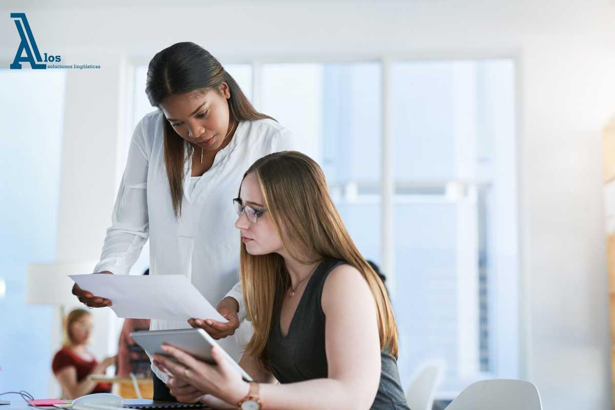 Optimiza procesos de traducción profesional