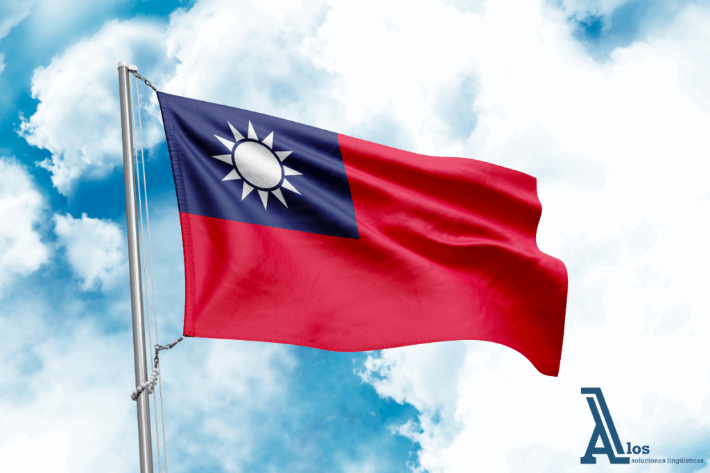 Bandera oficial de Taiwán ondeando con el cielo de fondo