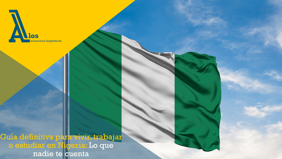 Bandera de Nigeria ondeando con el cielo azul y nubes de fondo