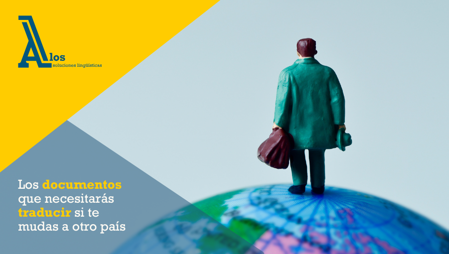 Muñeco con maleta sobre un globo terráqueo simbolizando una mudanza internacional.